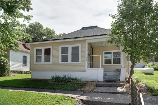 208 N Second Street, Edina, MO 63537