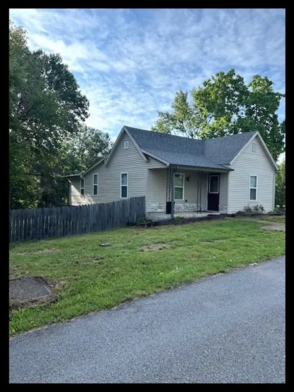 220 S Linn Street, Bevier, MO 63532