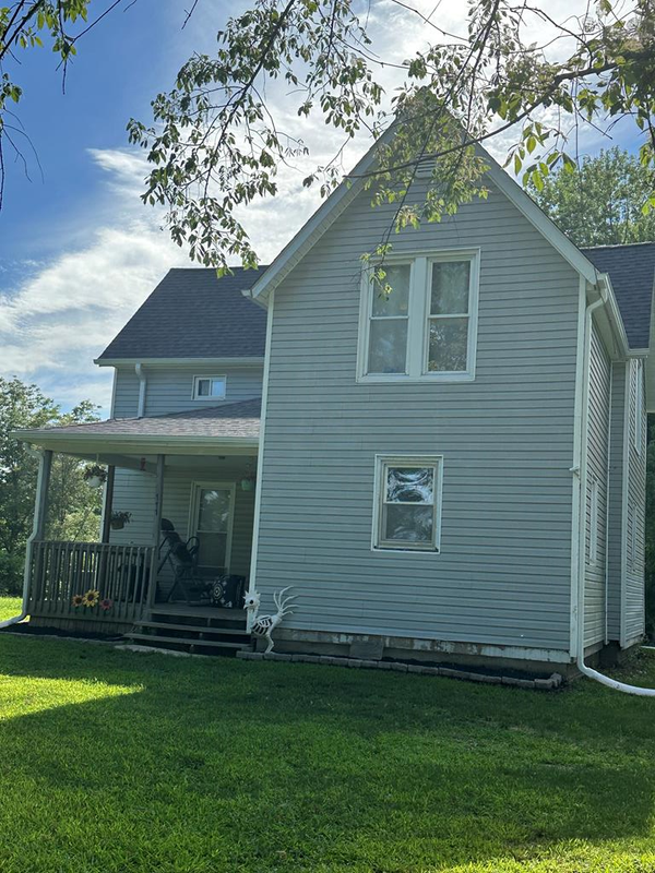 105 & 111 Memorial Dr., Linneus, MO 64653