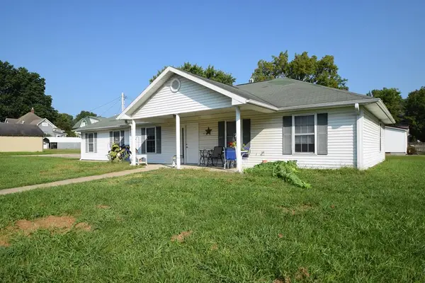 419 E John, Brookfield, MO 64628