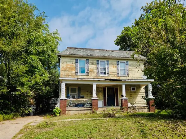 131 E Lake Street, Marceline, MO 64658