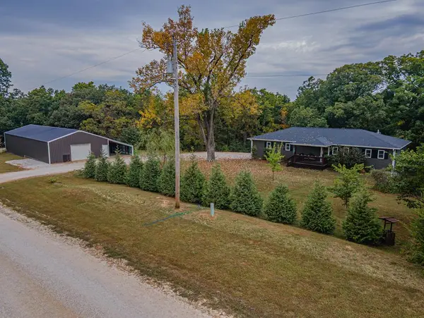 1577 County Road 2285, Moberly, MO 65270