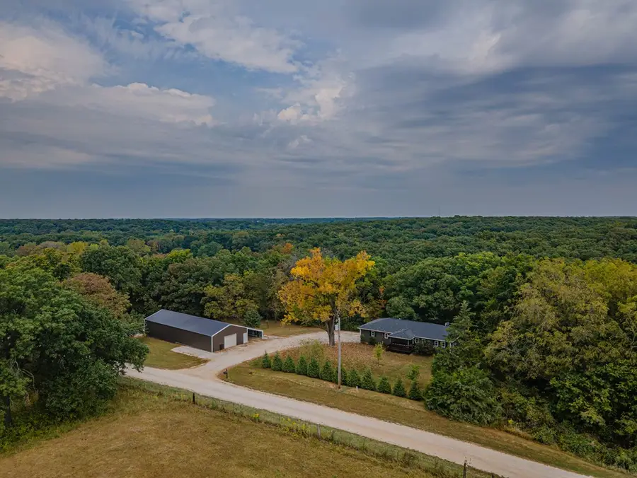 1577 County Road 2285, Moberly, MO 65270 - Image #2