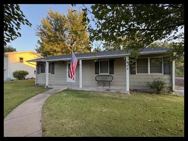 902 Lawndale Drive, Macon, MO 63552