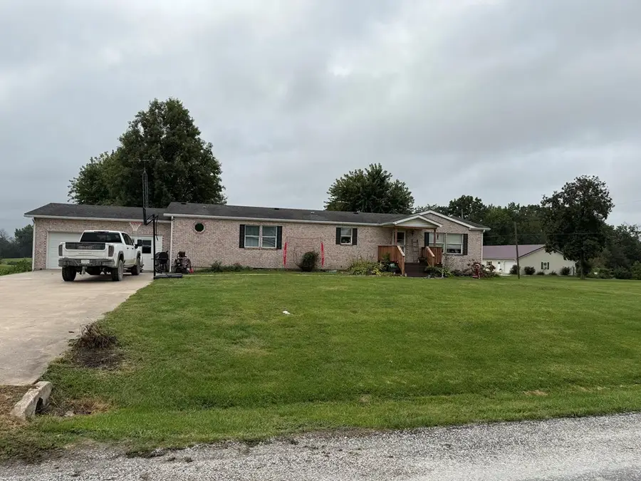 806 E Broadway Street, Edina, MO 63537 - Image #2