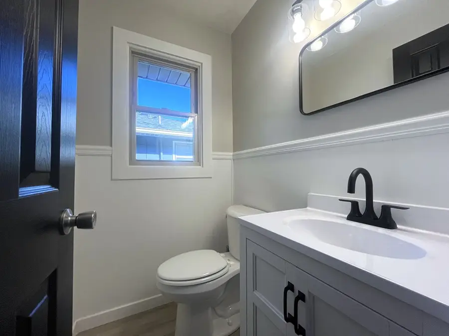 239 Southwest Drive, Chillicothe, MO 64601 - Image #2