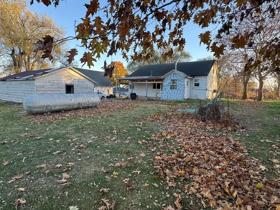 411 E Second Street, Bucklin, MO 64631 - Image #3