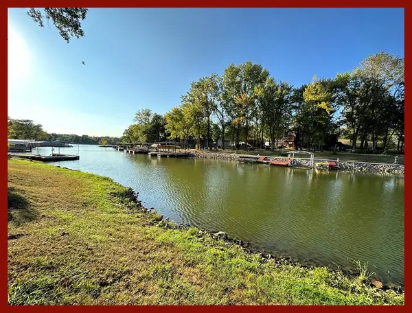32105 Falcon Drive, Unionville, MO 63565