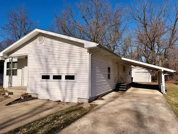1605 E Normal Avenue, Kirksville, MO 63501