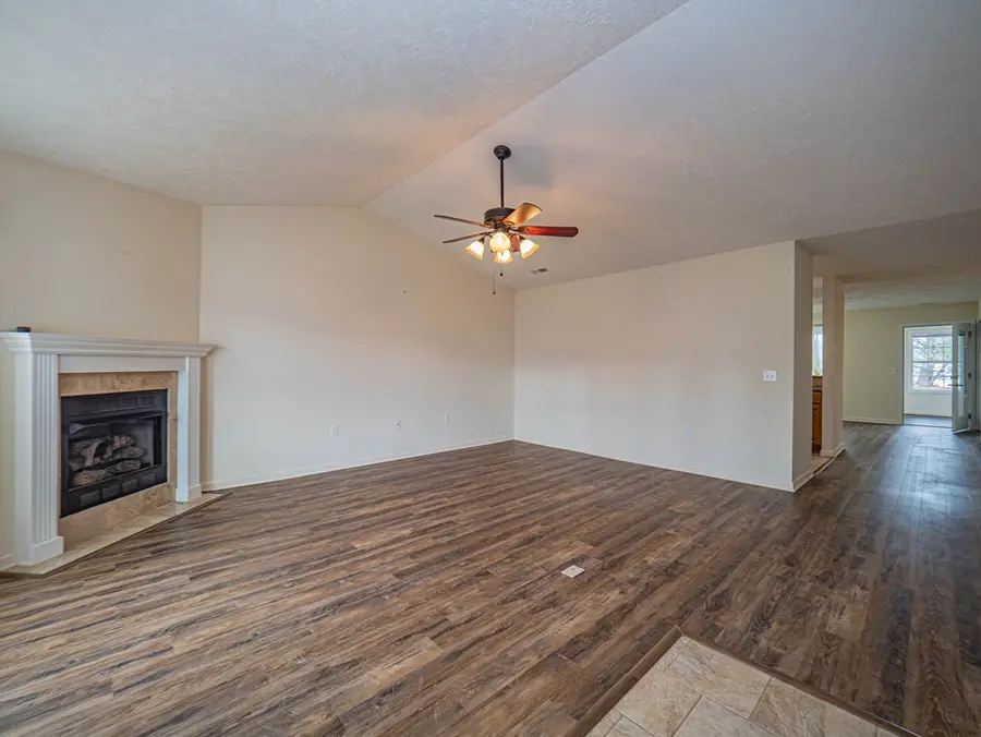 1215 Shepherds Dr, Moberly, MO 65270 - Image #2