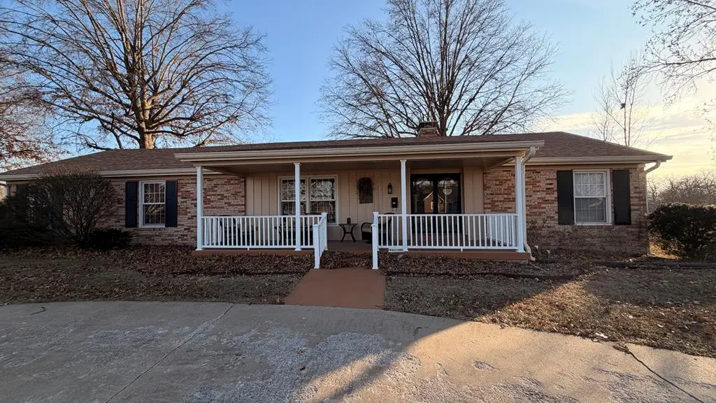 110 Lamb Avenue, Macon, MO 63552 - Image #1
