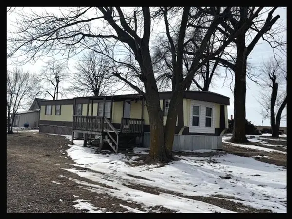 30412 Axtell Road, Macon, MO 63552