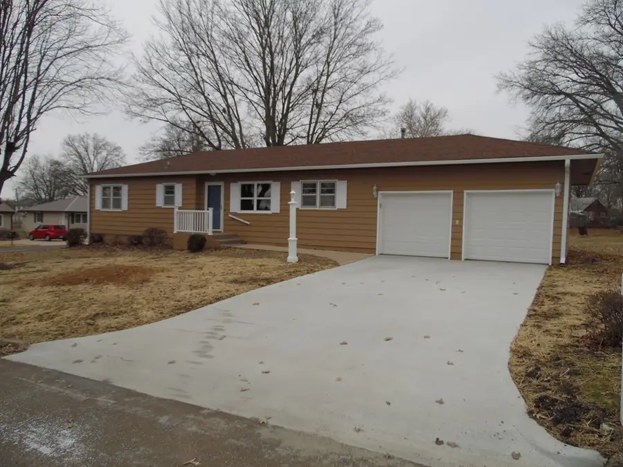 420 Mcgowan Street, Brookfield, MO 64628 - #2