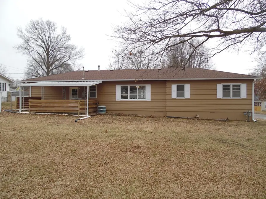 420 Mcgowan Street, Brookfield, MO 64628 - #3