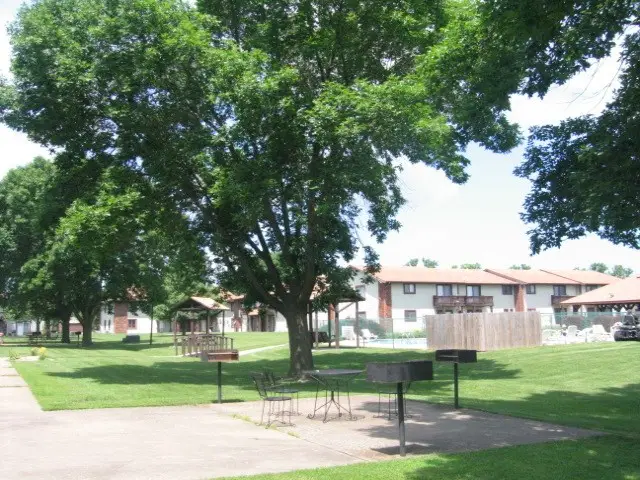 306 Woodwinds Court, Kirksville, MO 63501 - #3