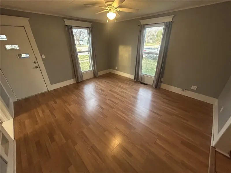 522 E Bartlett Street, La Plata, MO 63549 - #2