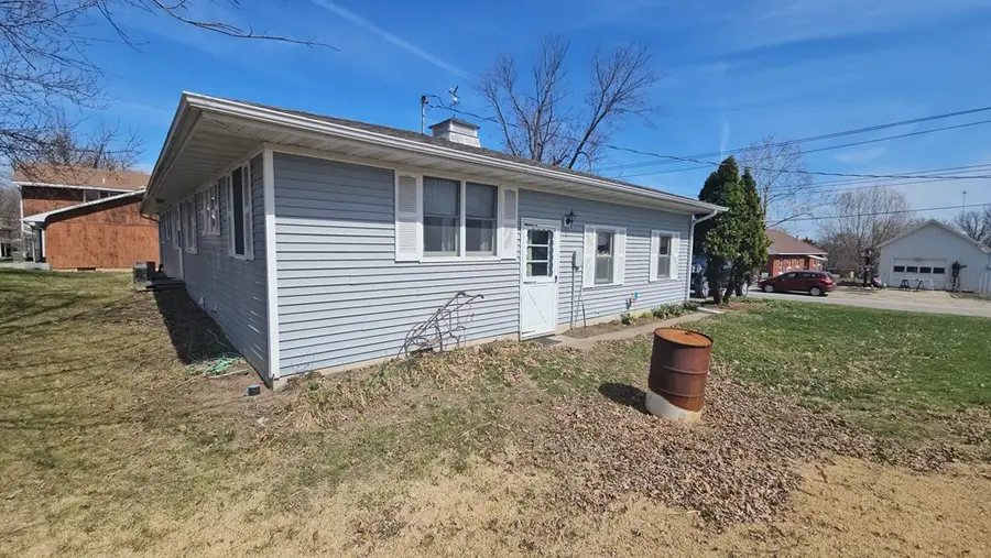 375 S Adams St, Memphis, MO 63555 - #3