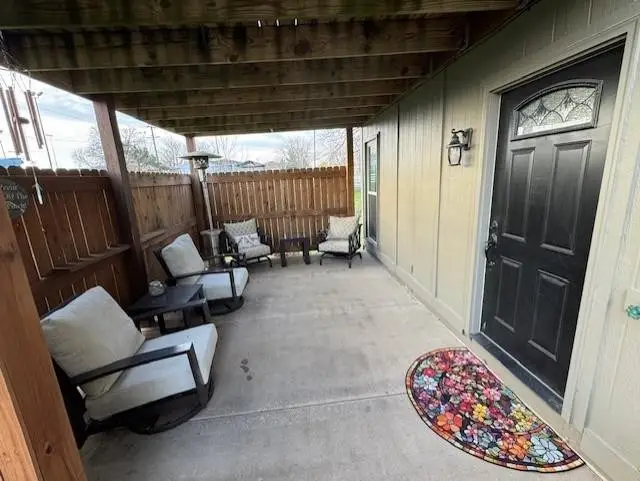 801 N Davis Street, Hamilton, MO 64644 - #3