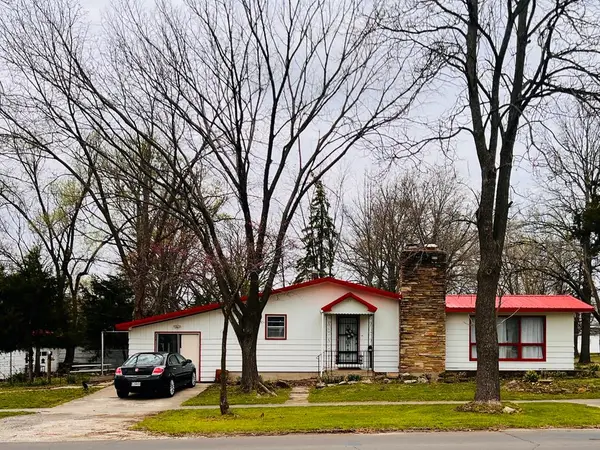 302 S Kansas Avenue, Marceline, MO 64658