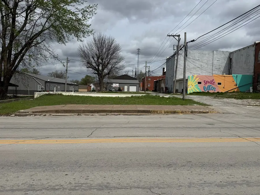 205 E Lafayette, Edina, MO 63537 - #2