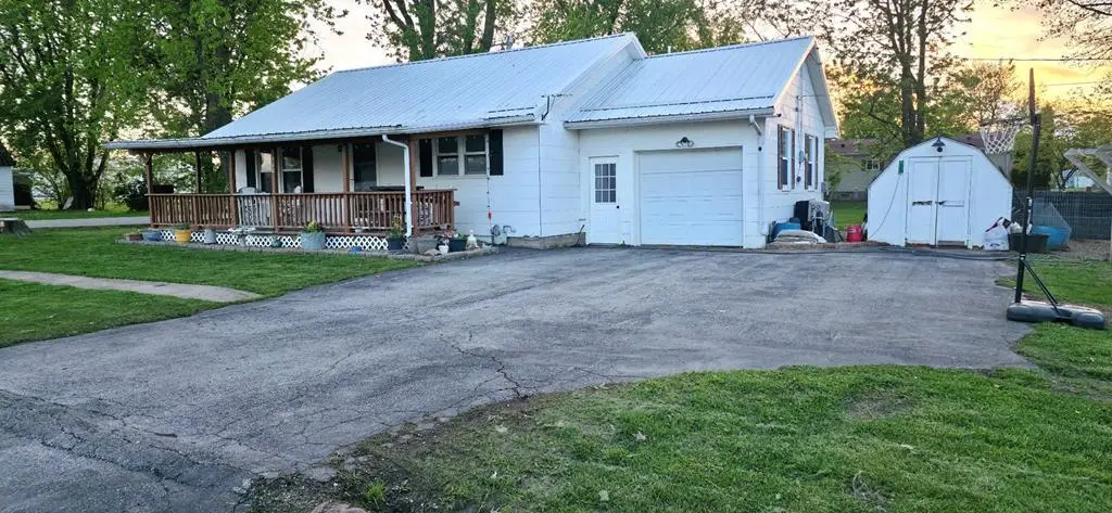 300 N Missouri Street, Shelbina, MO 63468 - #1