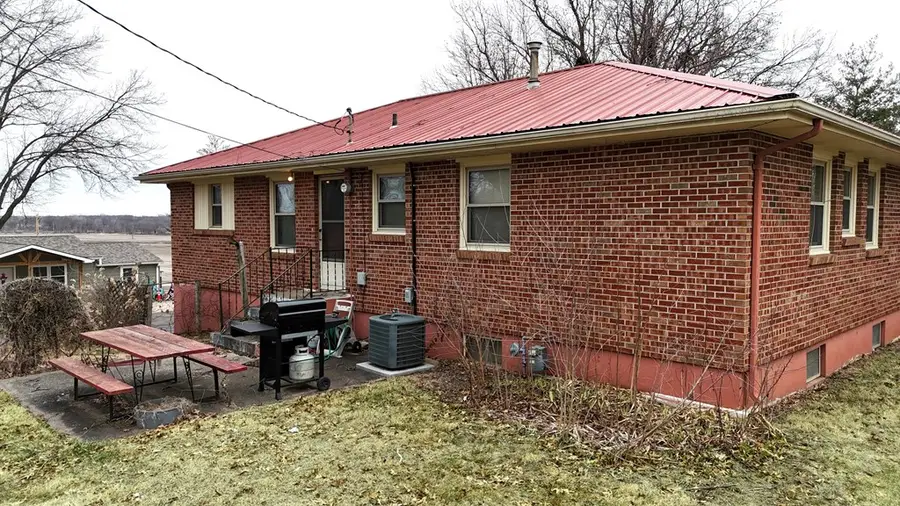 126 E Circle Drive, Brookfield, MO 64628 - #3