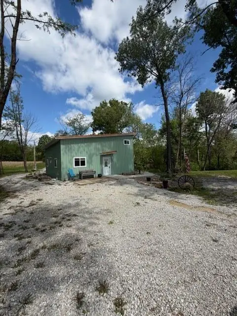 1002 Hunter Park, Keytesville, MO 65261 - #2