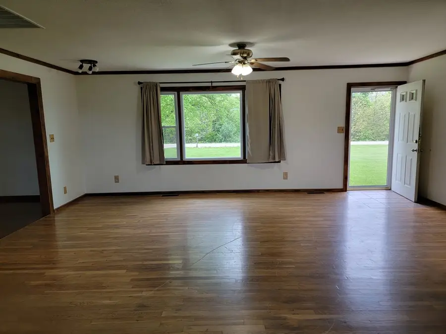 23251 Jupiter Avenue, Macon, MO 63552 - #3