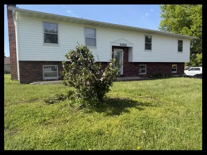 1302 Redbud Drive, Macon, MO 63552 - #1