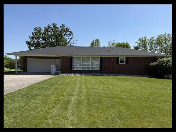 1002 Sunset Drive, Macon, MO 63552