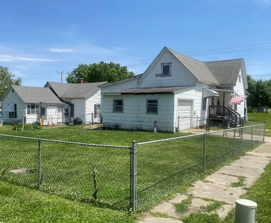 1202 Walnut Street, Chillicothe, MO 64601 - #2