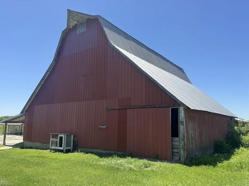 11289 Hilton Avenue, La Plata, MO 63549 - #3