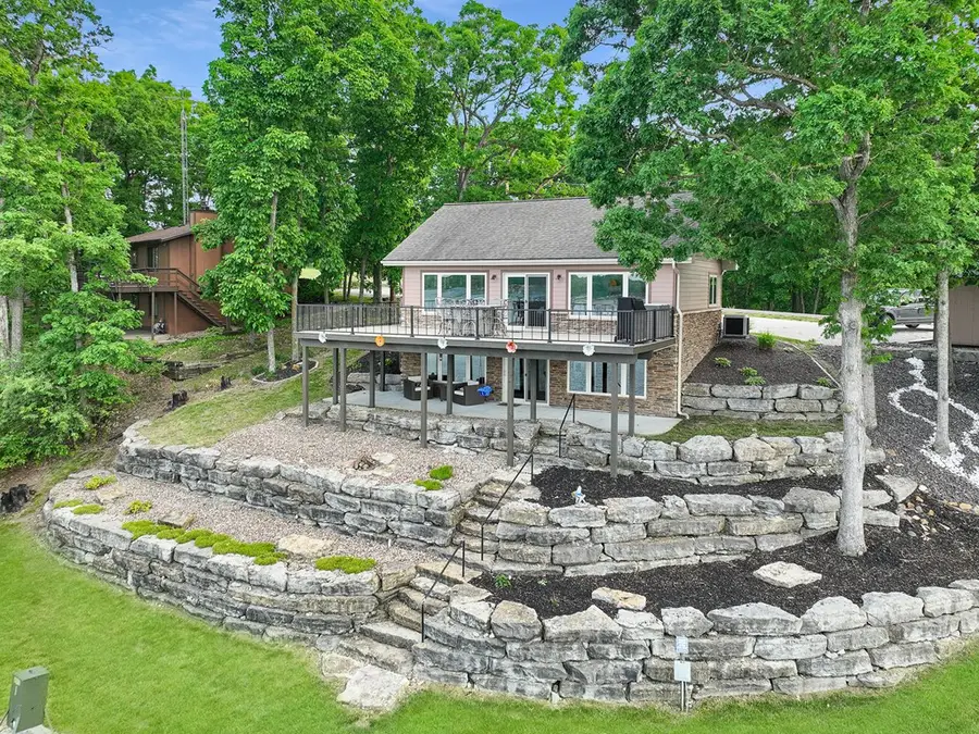 1110 Lake Drive, Keytesville, MO 65261 - #2