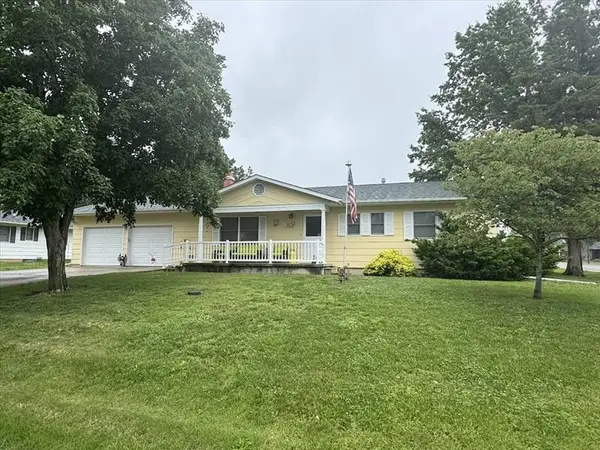 1702 Stratford Drive, Macon, MO 63552