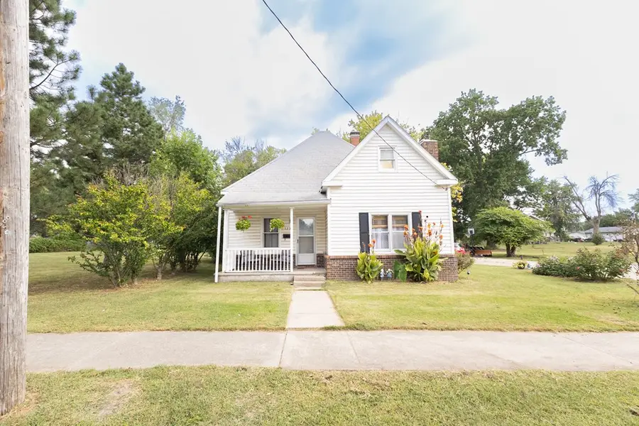 523 Morehead, Moberly, MO 65270 - #2