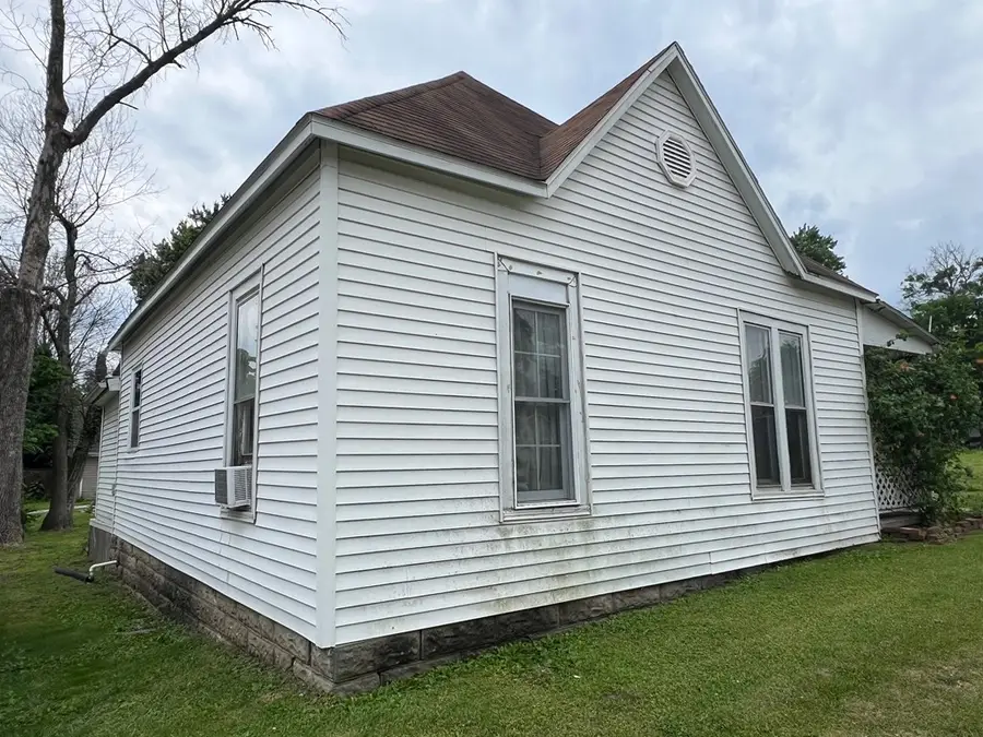 608 E Cottonwood, Kirksville, MO 63501 - #2