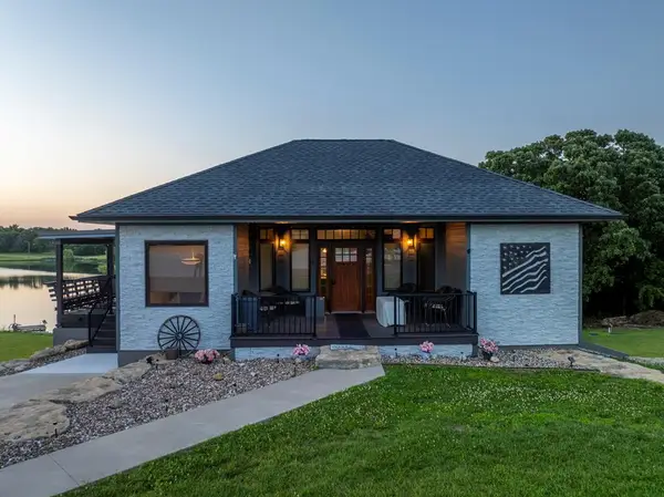 1041 Lake Drive, Keytesville, MO 65261