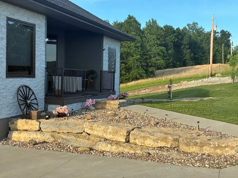 1041 Lake Drive, Keytesville, MO 65261 - #2