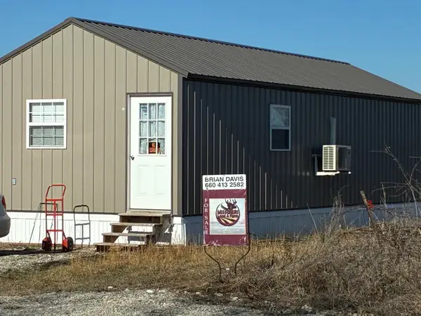 34570 Lyman Road, Bucklin, MO 64631