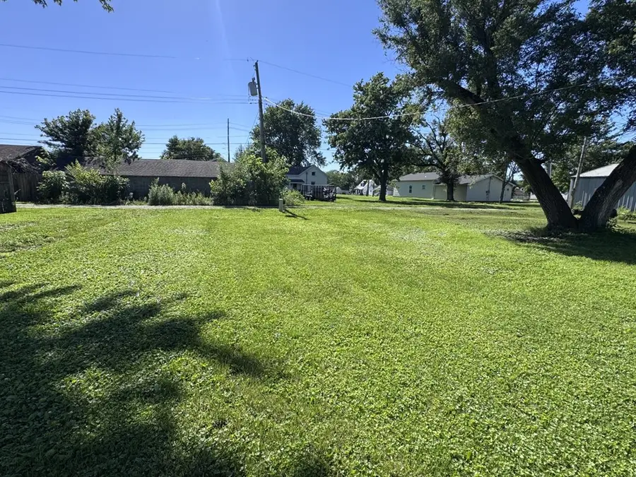 537 Hagood St, Moberly, MO 65270 - #3