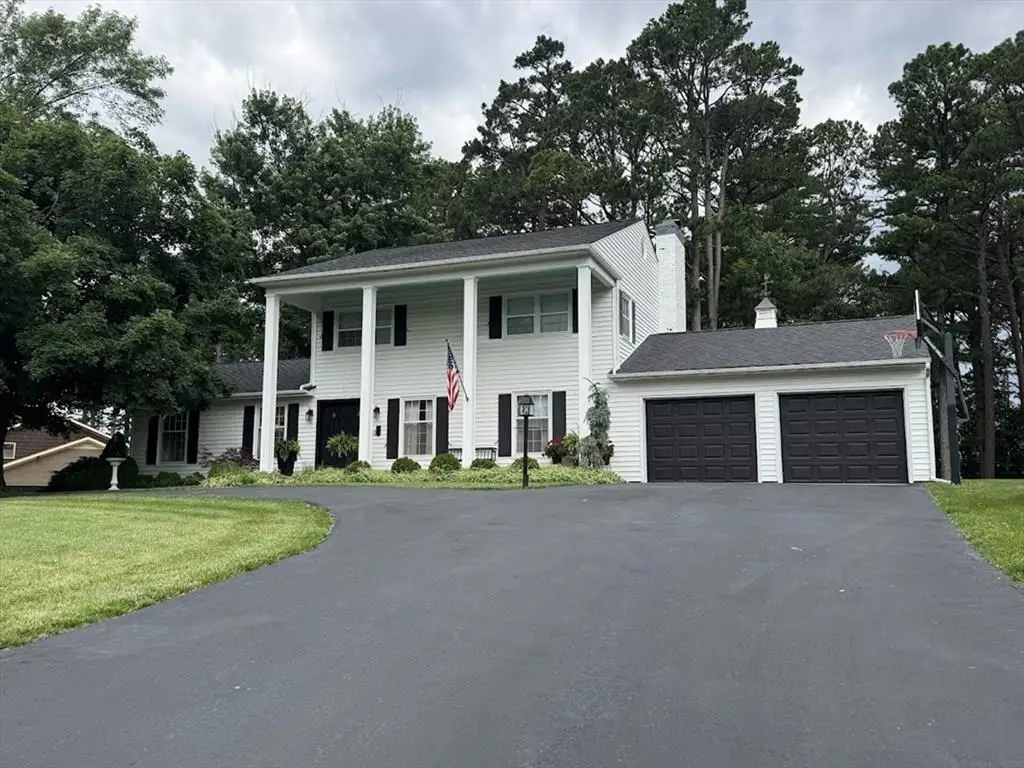 705 Ponderosa, Macon, MO 63552 - #1