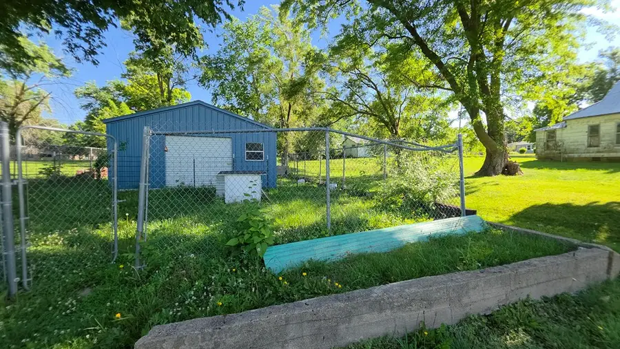 907 Jefferson Street, Unionville, MO 63565 - #2