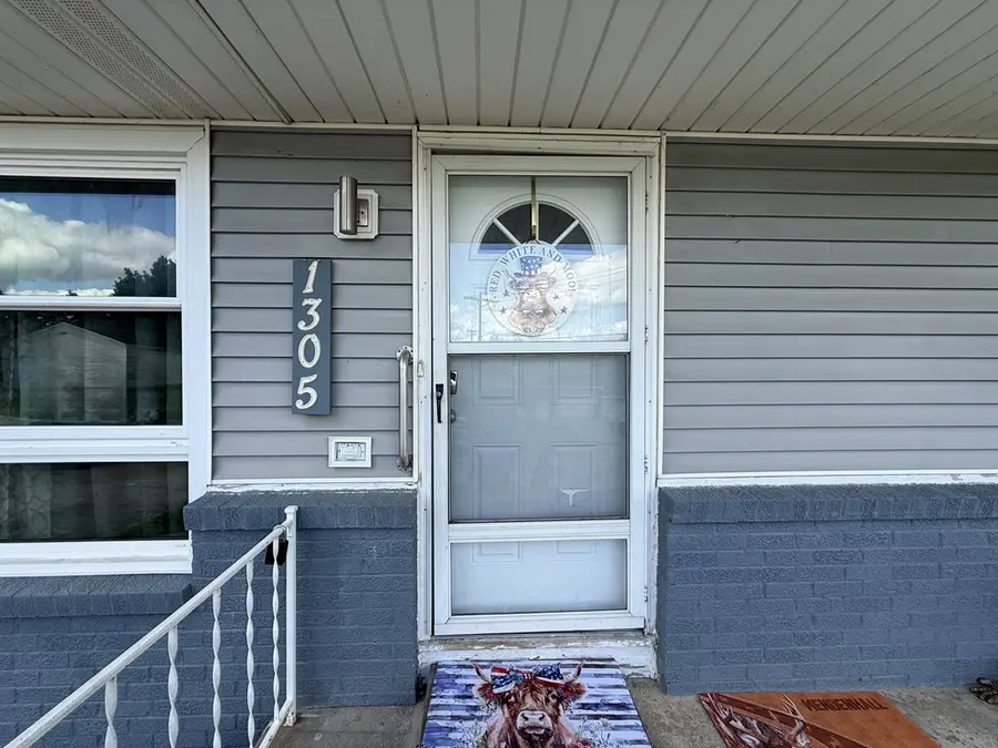 1305 N Mulanix Street, Kirksville, MO 63501 - #2