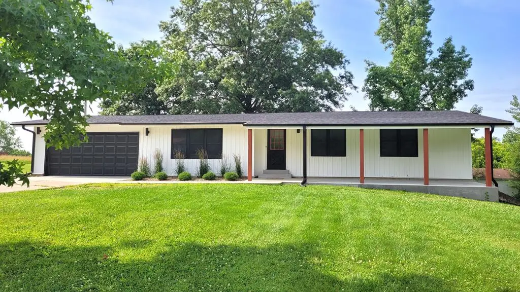 18 Trenton Road, Chillicothe, MO 64601 - #1
