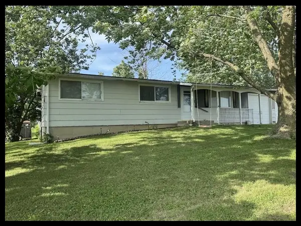 107 W Plumlee, La Plata, MO 63549