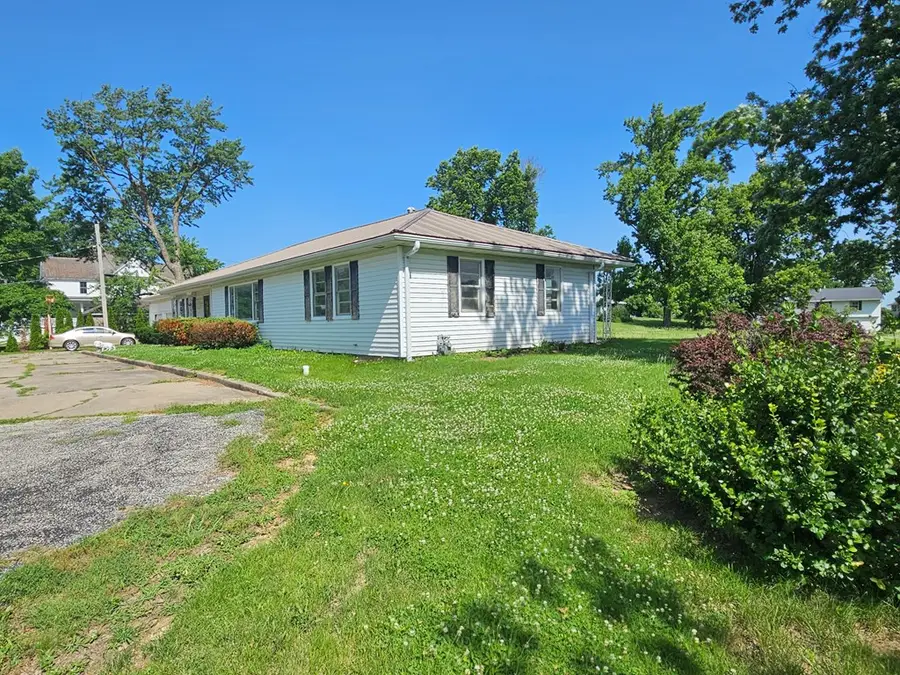 407 E North St, Edina, MO 63537 - #2