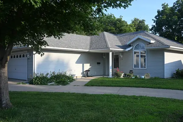 308 E 3rd, Salisbury, MO 65281