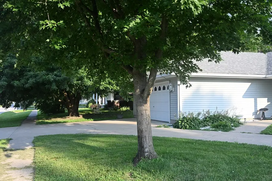 308 E 3rd, Salisbury, MO 65281 - #3