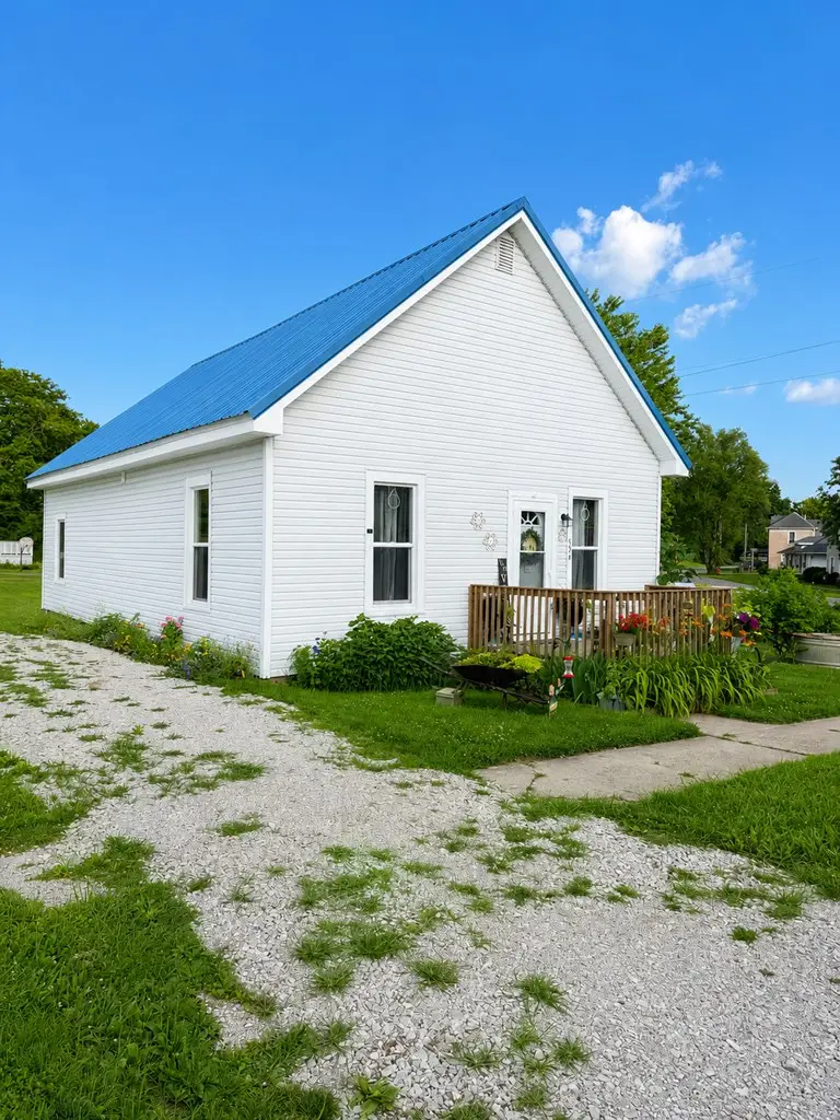 634 Brookfield Avenue, Brookfield, MO 64628 - #3