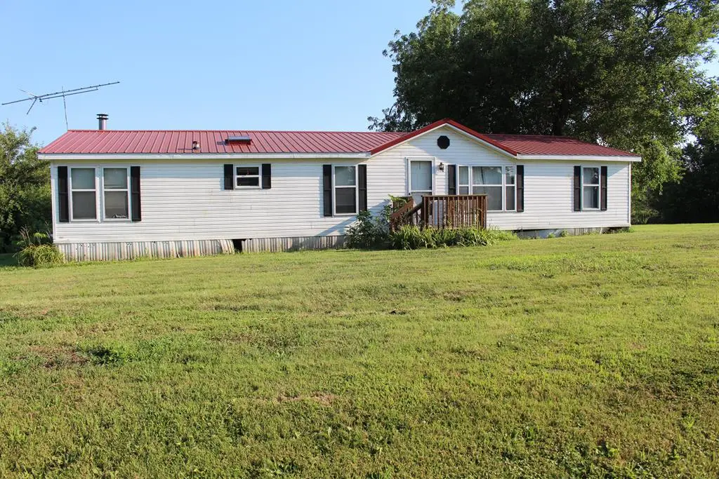 3904 NE Sandstone Drive, Hamilton, MO 64644 - #1